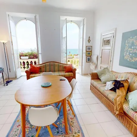 2vs - 2p Face Avec Terrasse Apartment